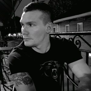 Meet your Posher, Ethan